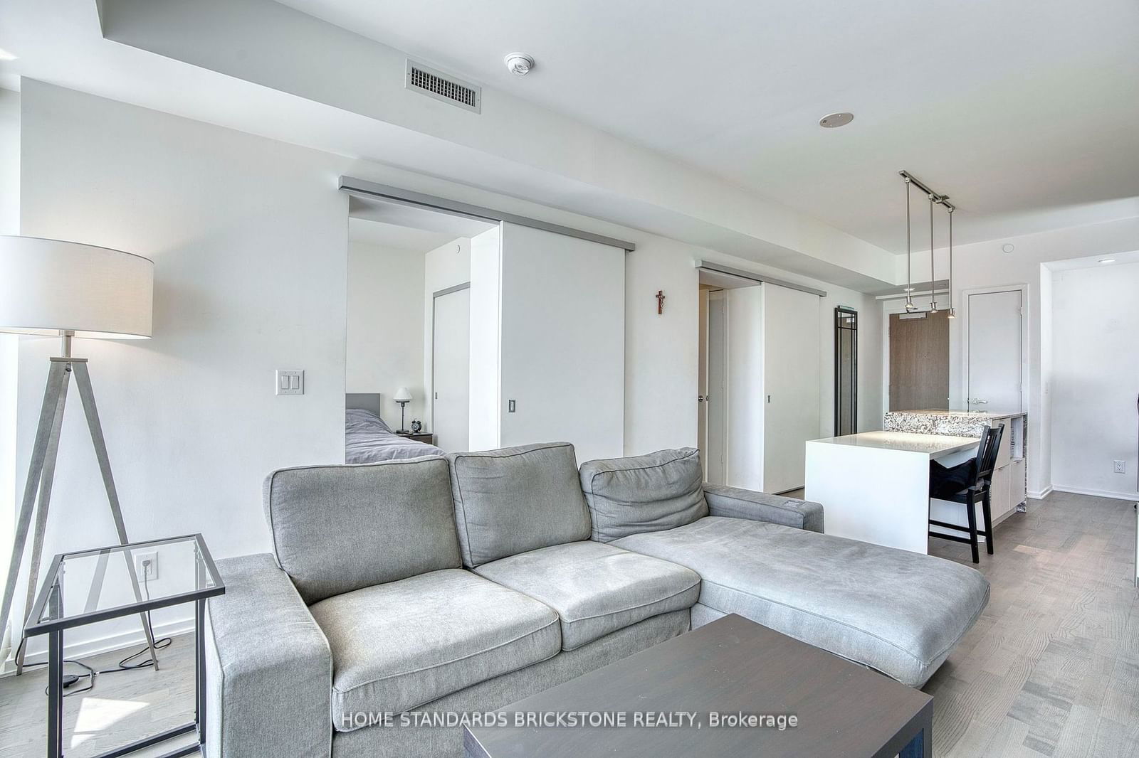 1 Bloor St E, unit 1306 for sale - image #3