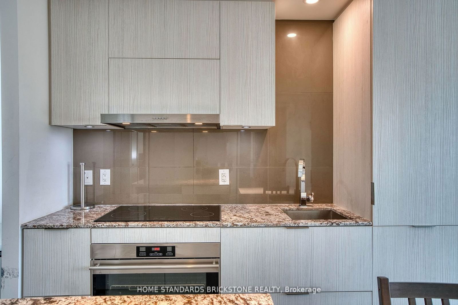 1 Bloor St E, unit 1306 for sale - image #8