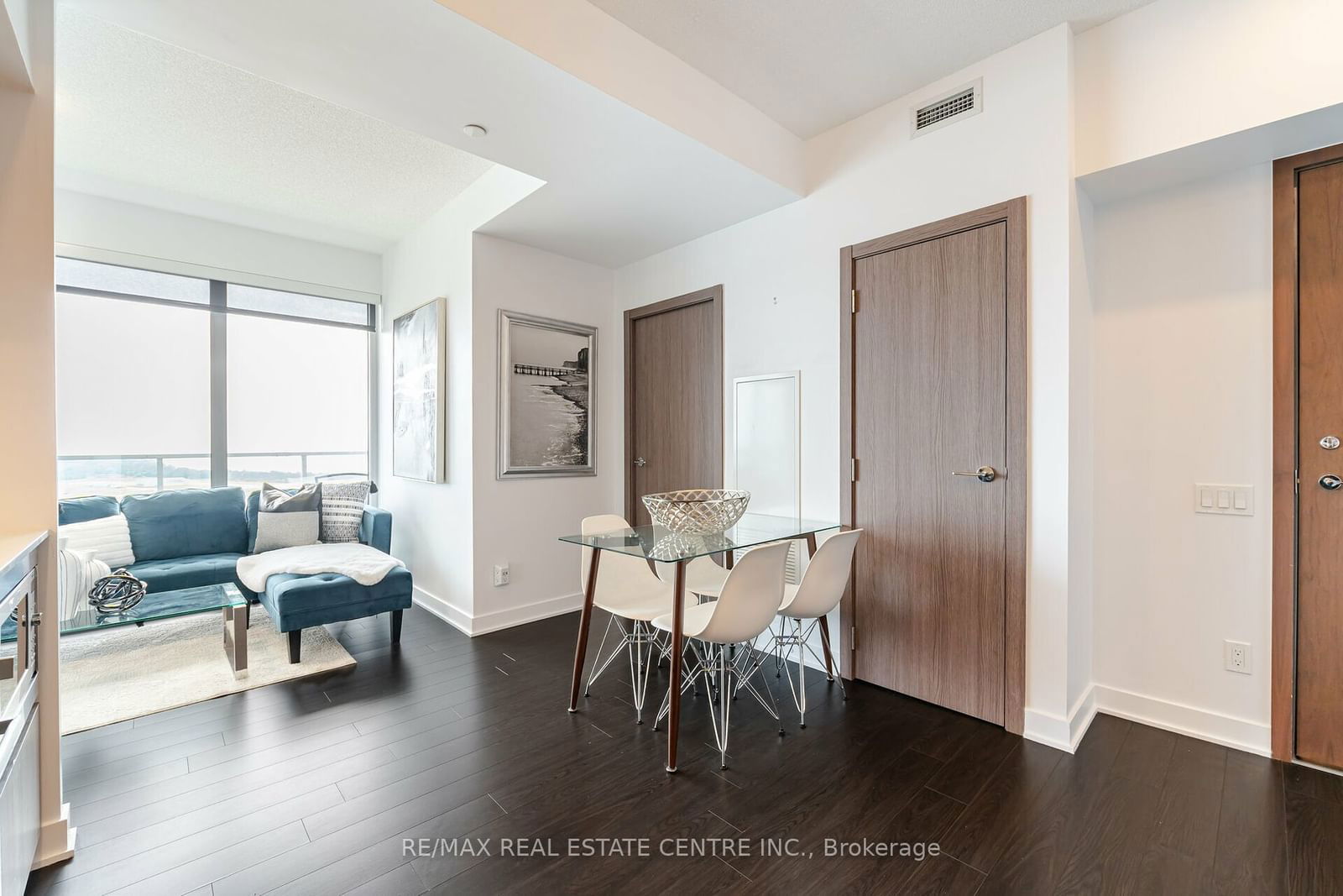 19 Bathurst St, unit 3011 for sale