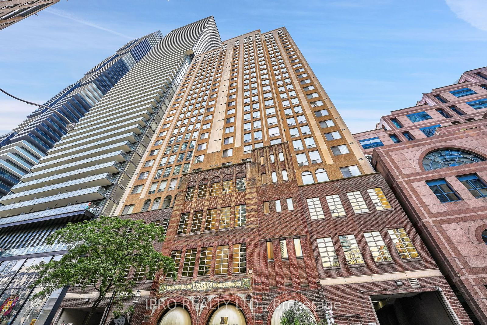 25 Grenville St, unit 1610 for sale - image #2