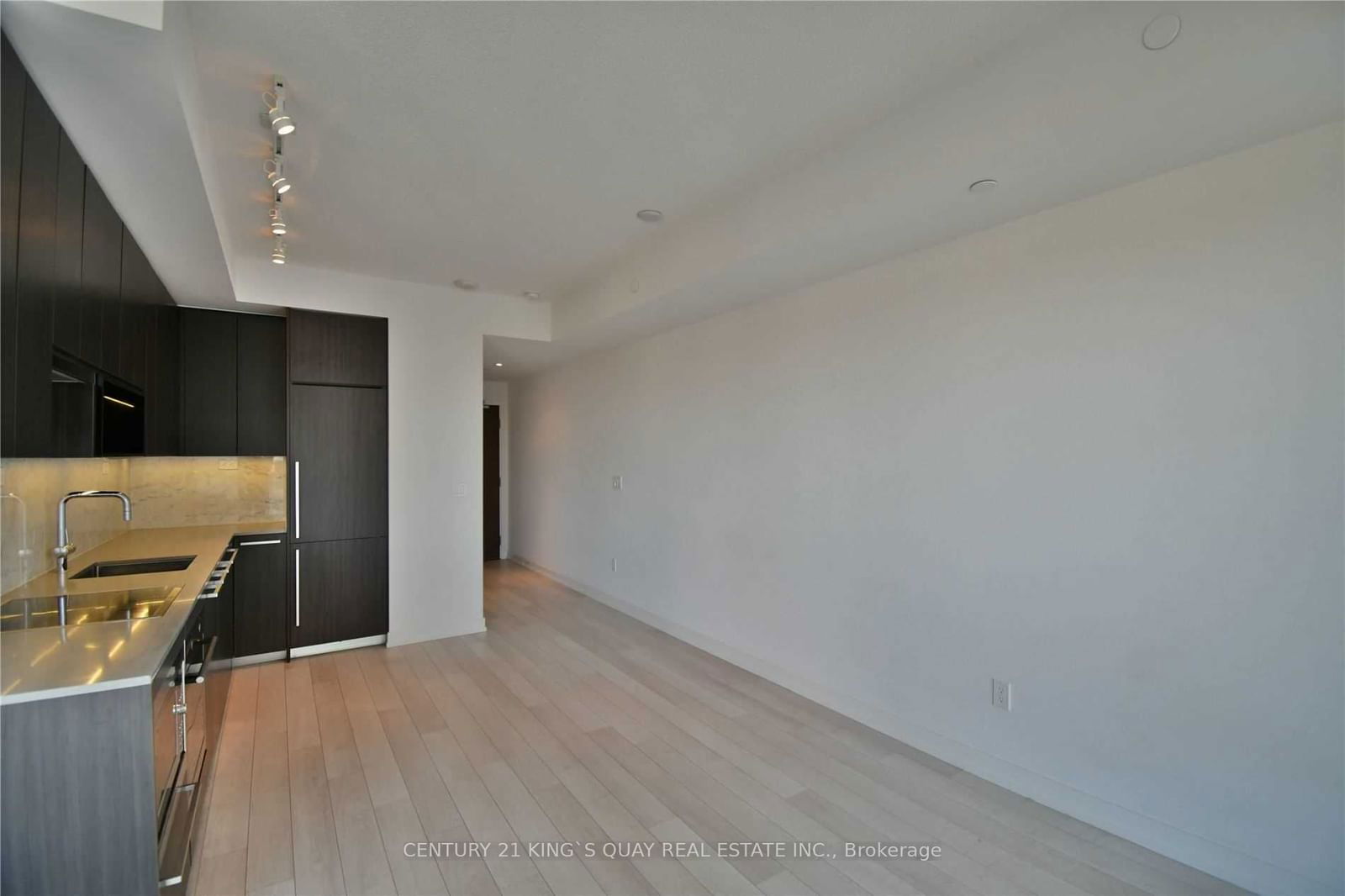 115 Mcmahon Dr, unit 1002 for sale - image #7