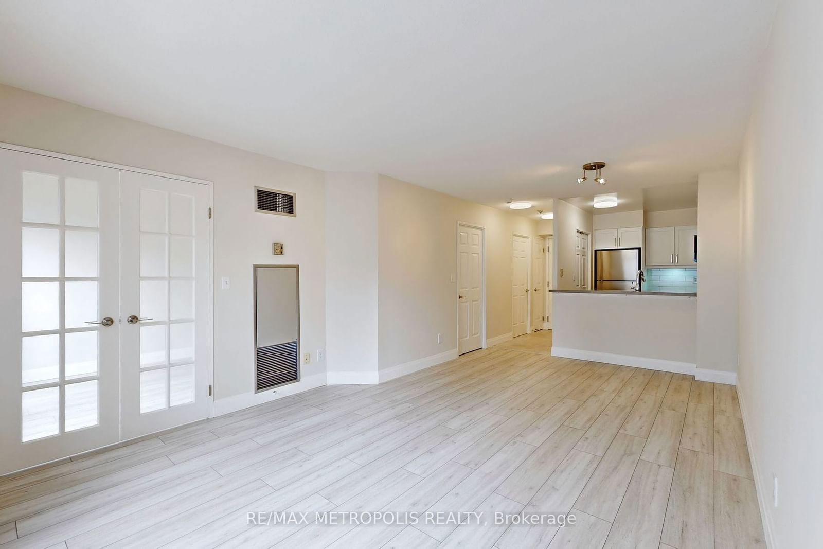 7 Carlton St, unit 1607 for rent - image #8