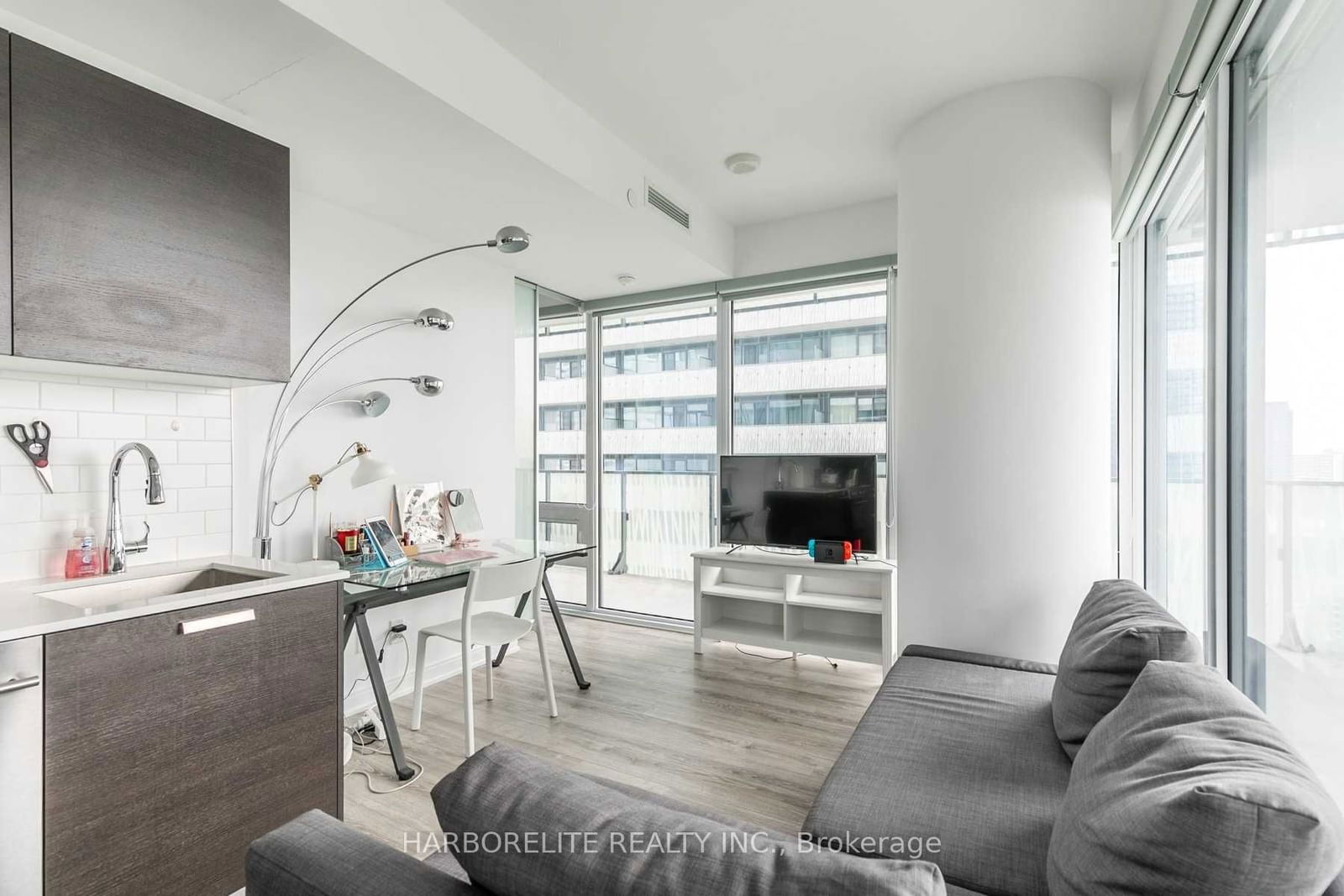 42 Charles St E, unit 2702 for sale - image #4