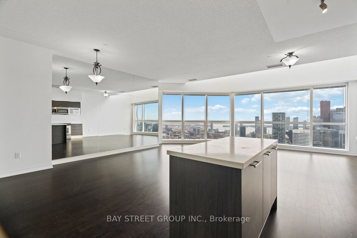 386 Yonge St, unit 5709 for rent - image #10