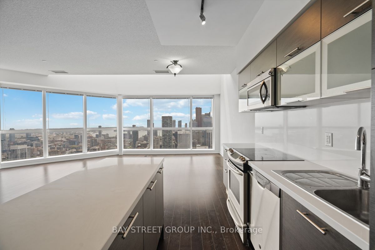 386 Yonge St, unit 5709 for rent - image #12