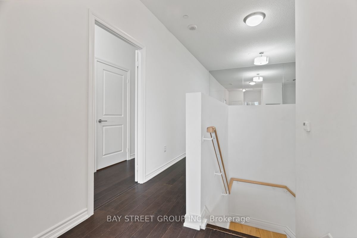 386 Yonge St, unit 5709 for rent - image #18