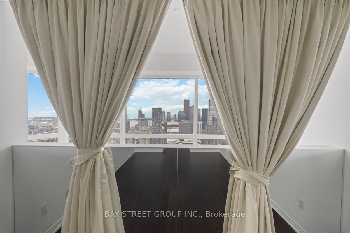 386 Yonge St, unit 5709 for rent - image #23