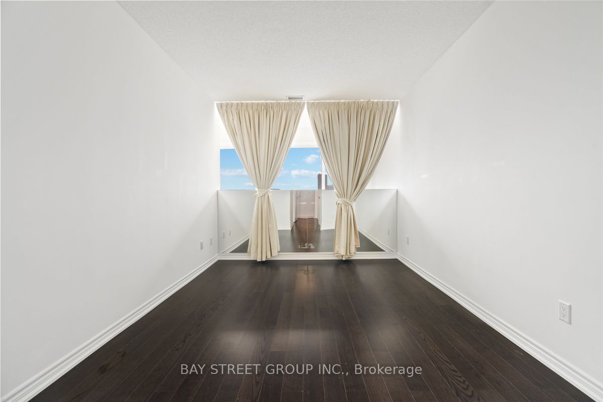 386 Yonge St, unit 5709 for rent - image #24