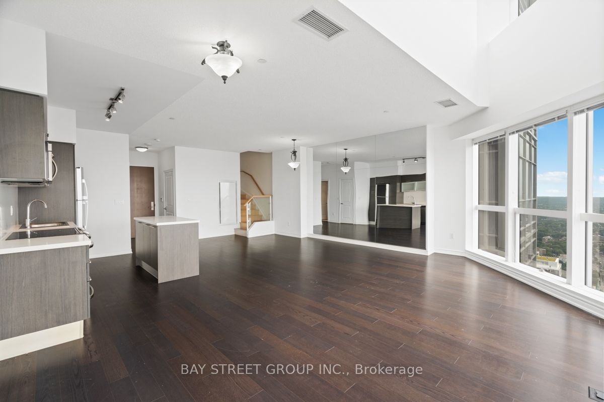 386 Yonge St, unit 5709 for rent - image #7