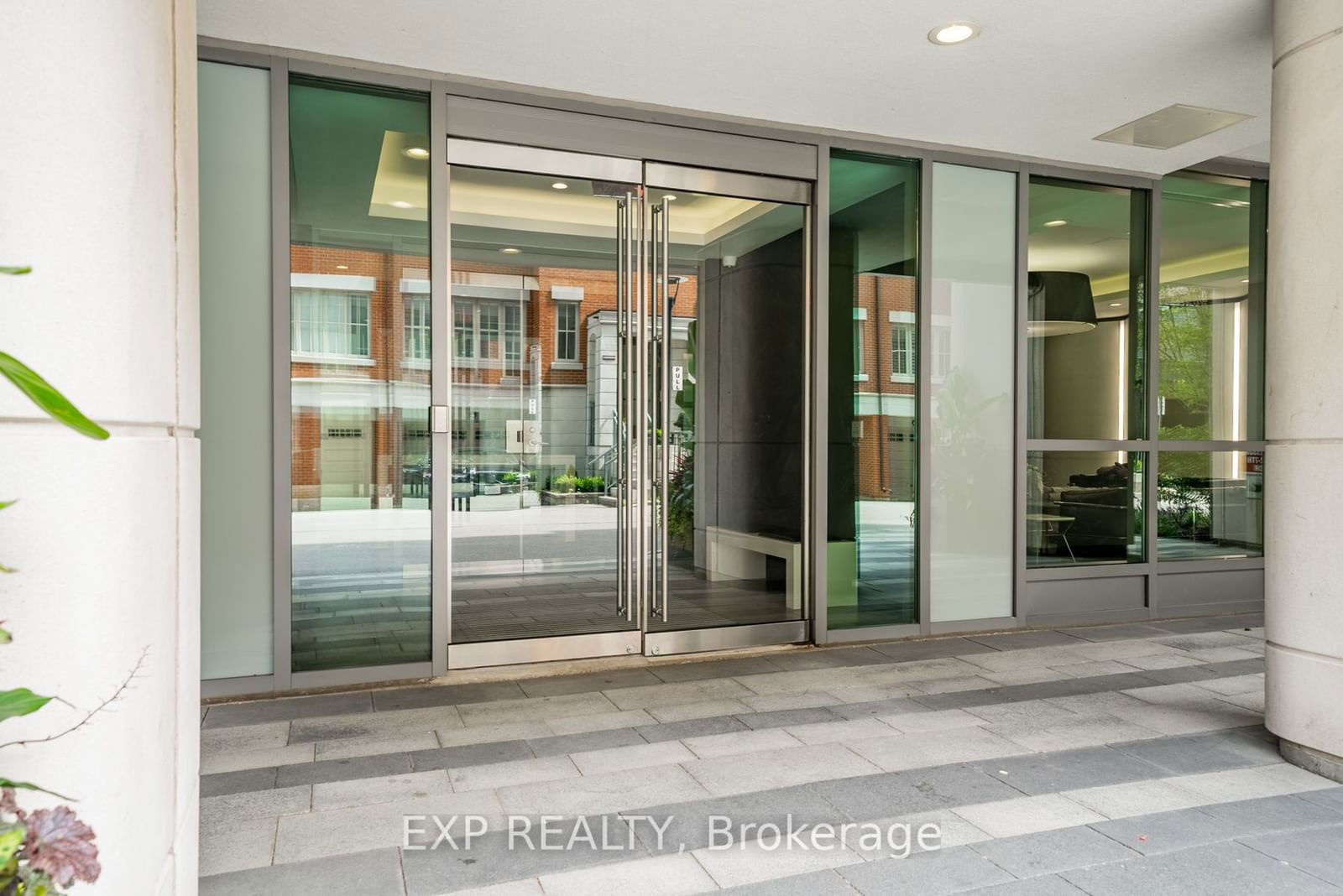 377 Madison Ave, unit 611 for sale - image #4