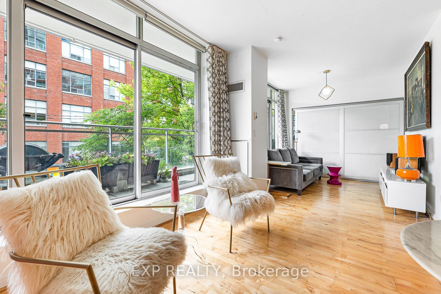 301 Markham St, unit 203 for sale - image #18