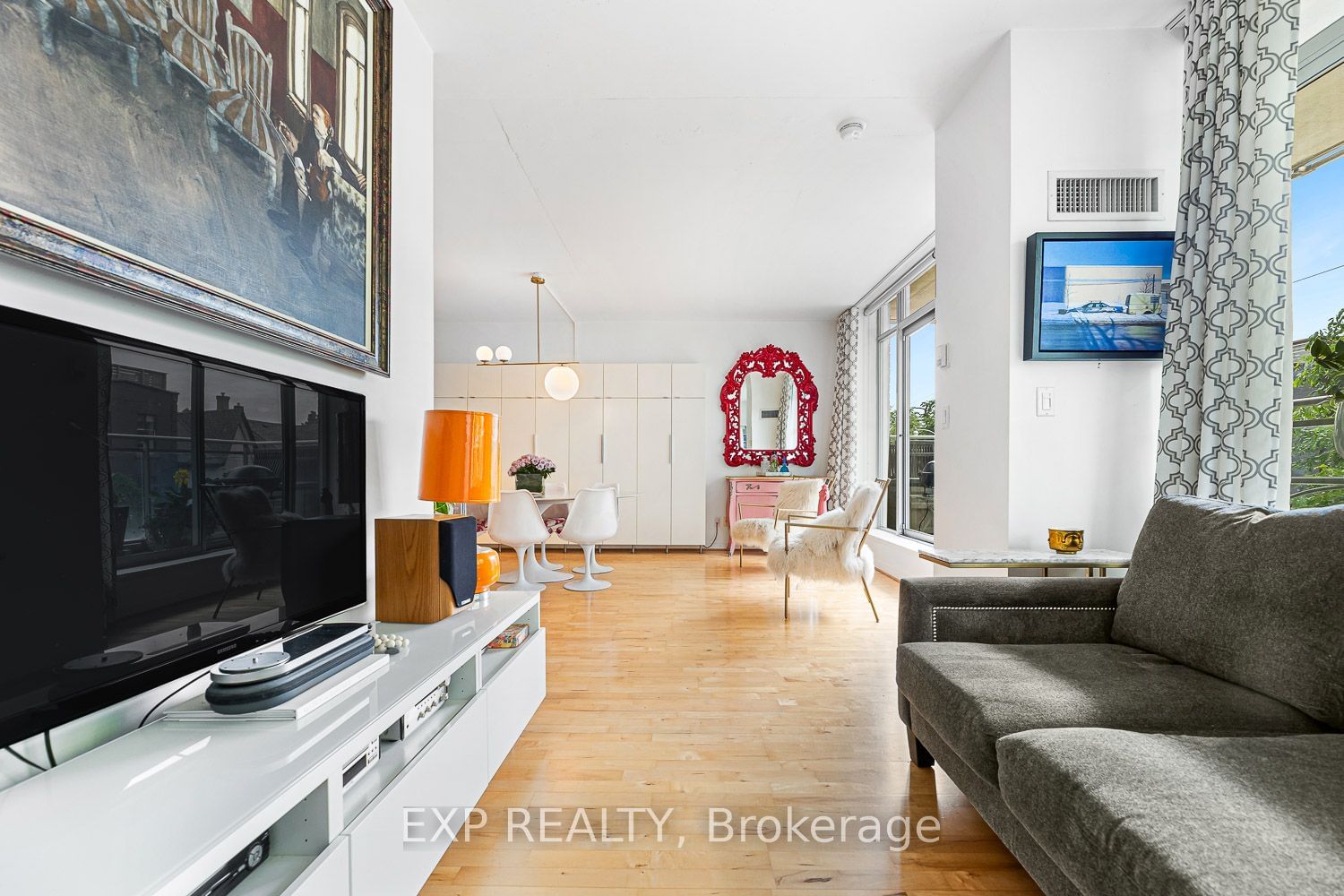 301 Markham St, unit 203 for sale - image #21