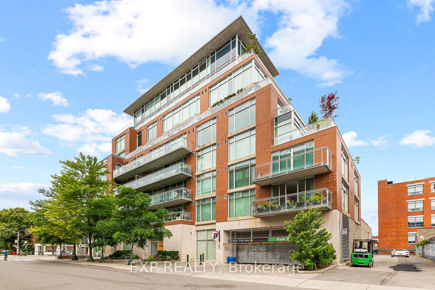 301 Markham St, unit 203 for sale - image #3