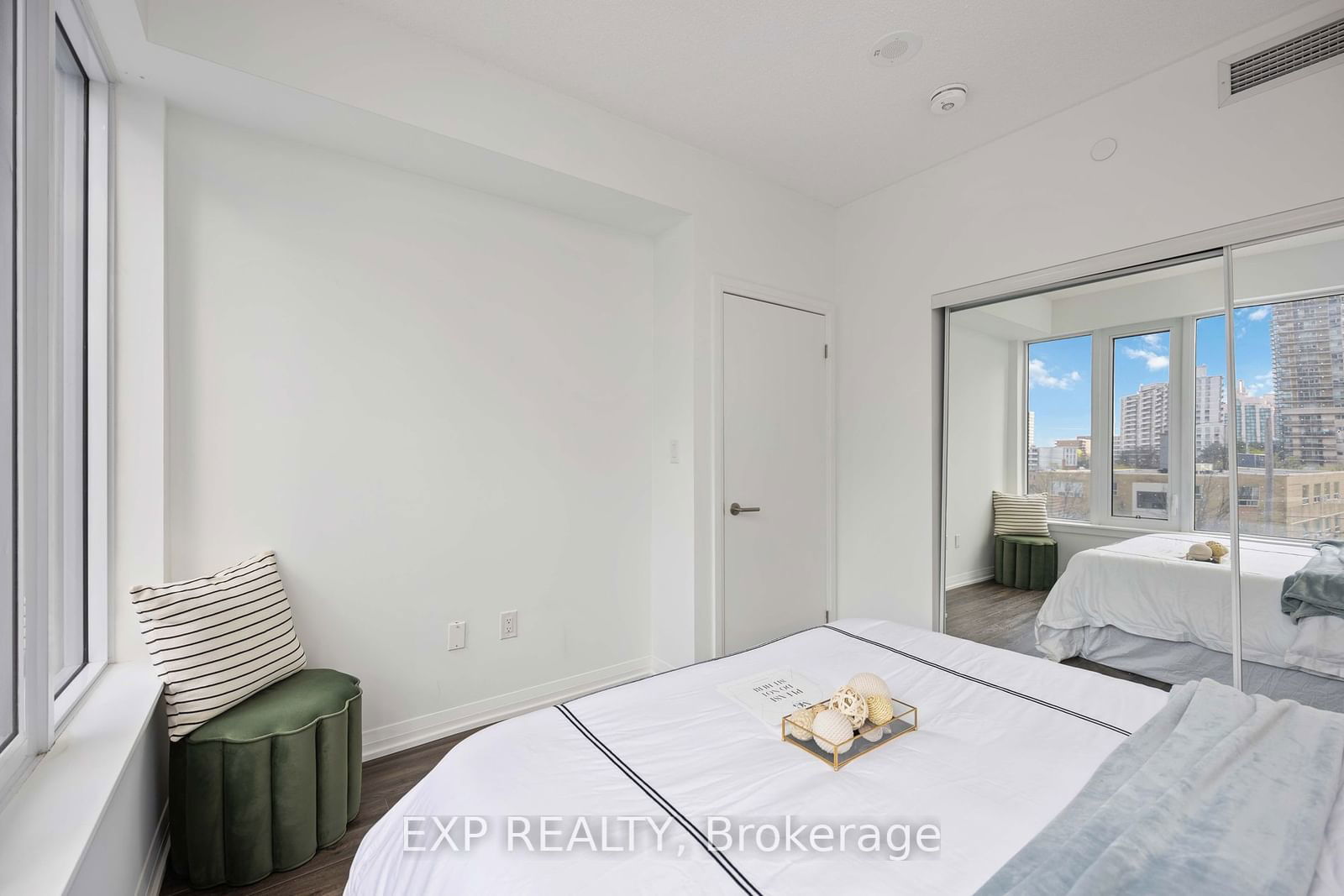 75 Canterbury Pl, unit 303 for sale - image #21