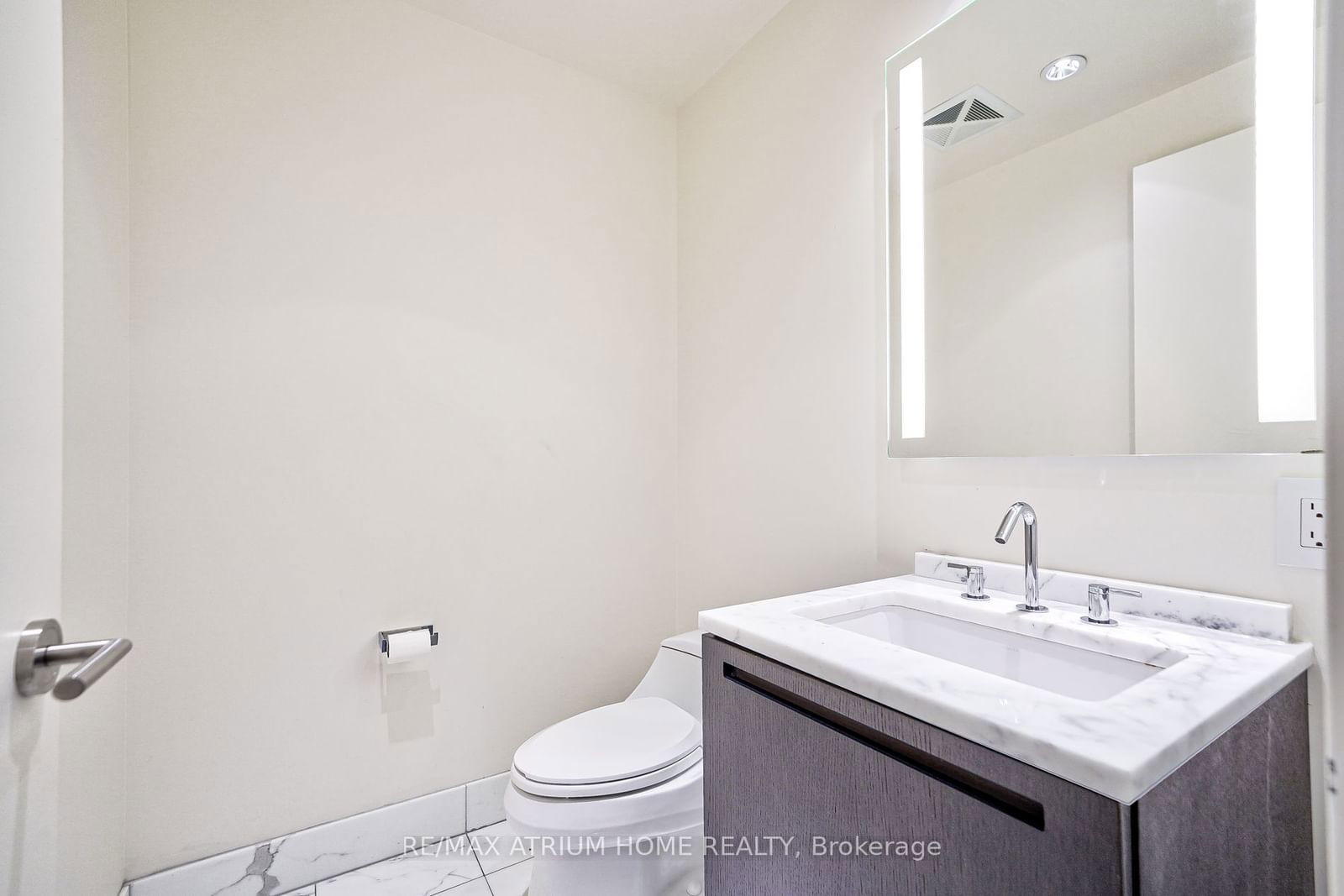 180 University Ave, unit 3709 for sale - image #26