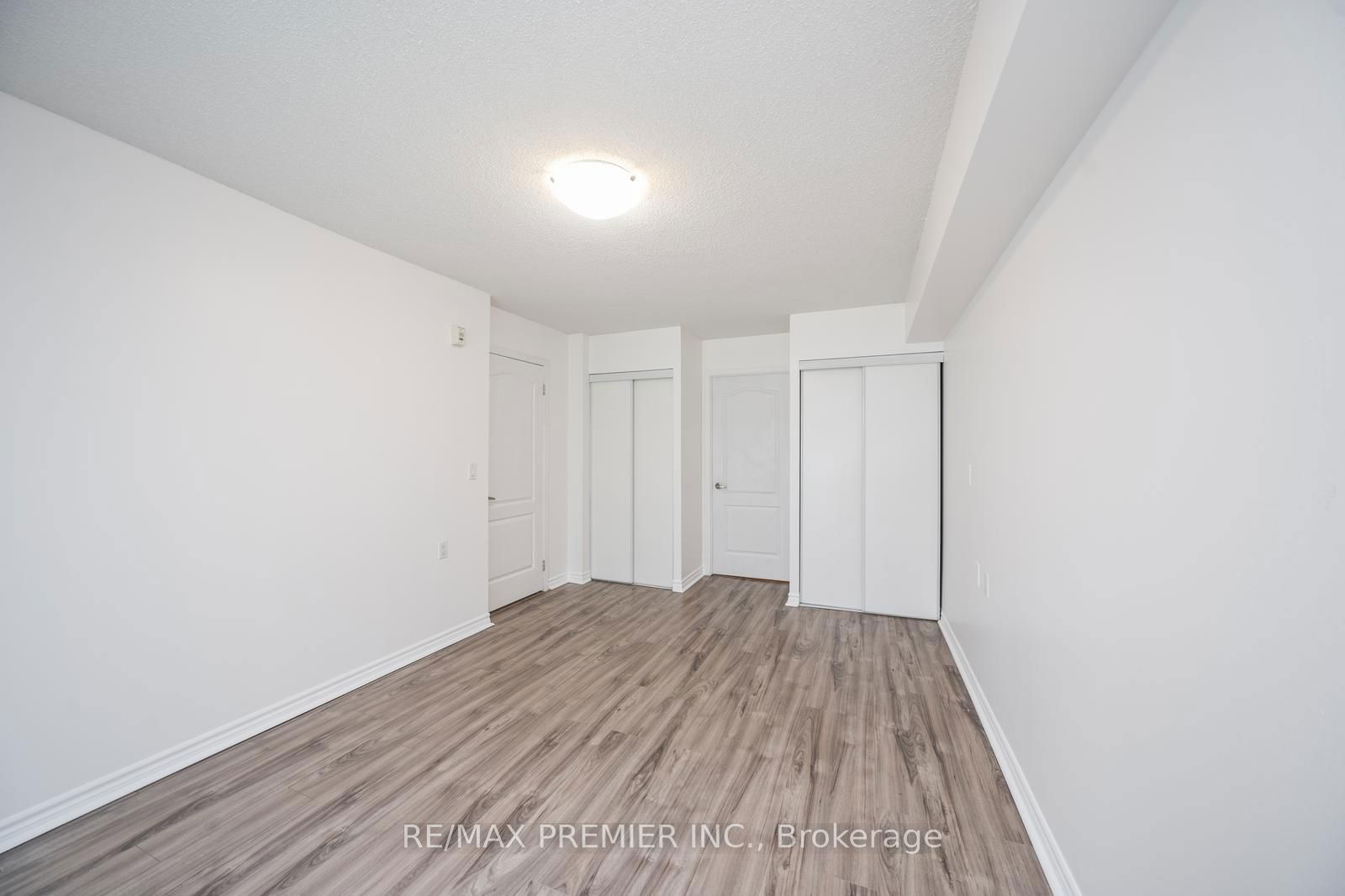 890 Sheppard Ave, unit 213 for sale