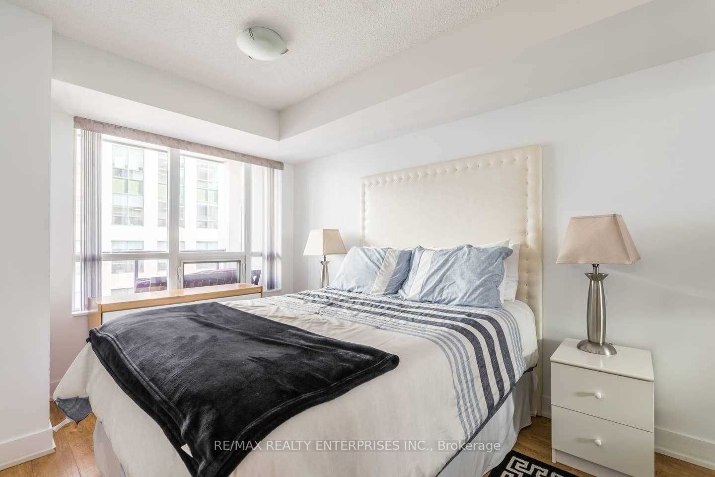 20 Blue Jays Way, unit 1109 for rent - image #14