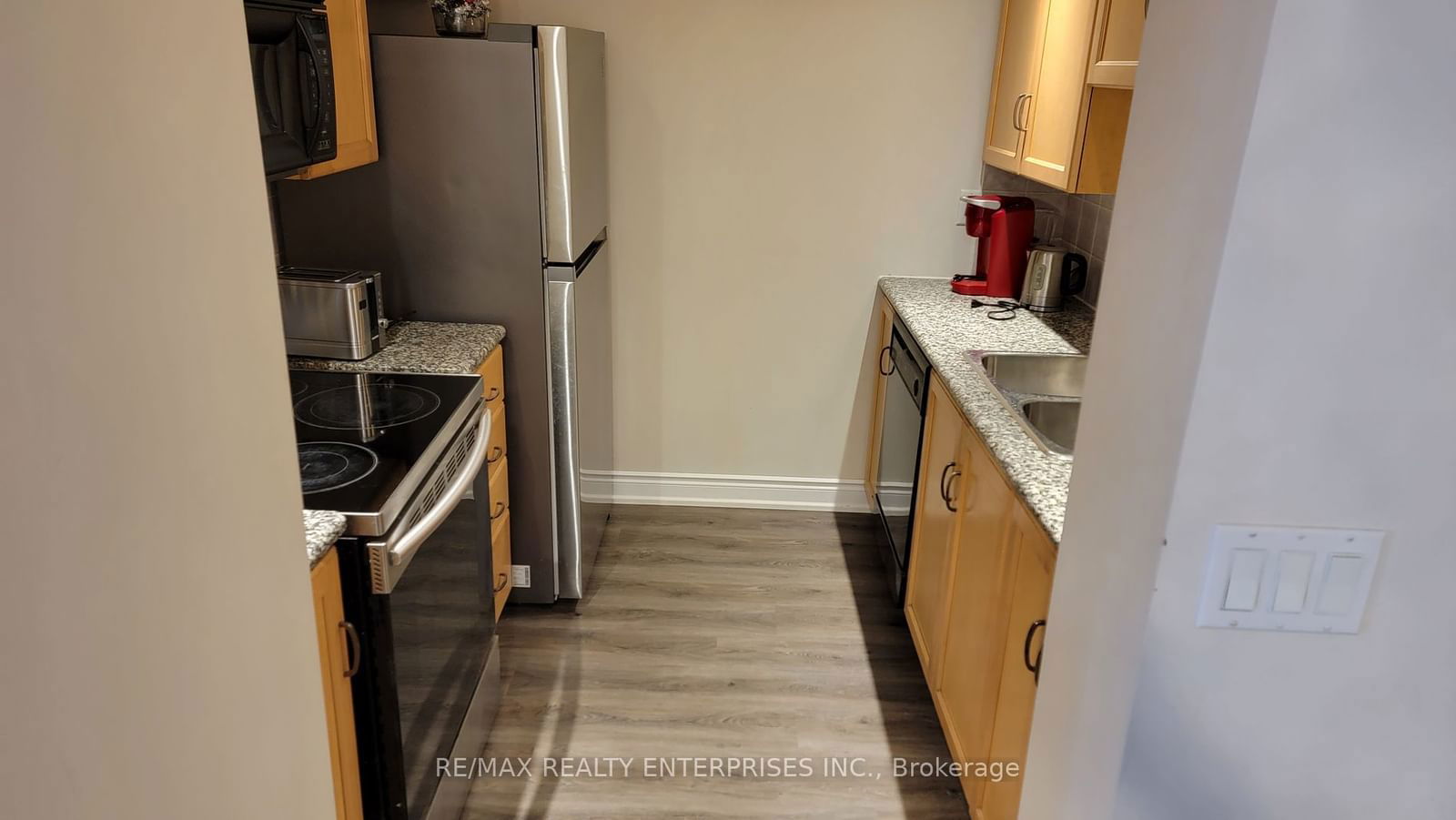 250 Wellington St W, unit 1435 for rent