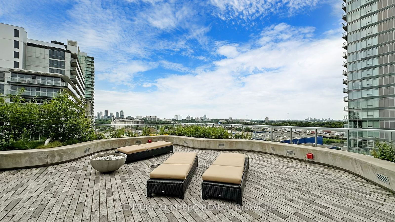 72 ESTHER SHINER Blvd, unit 1206 for sale - image #34