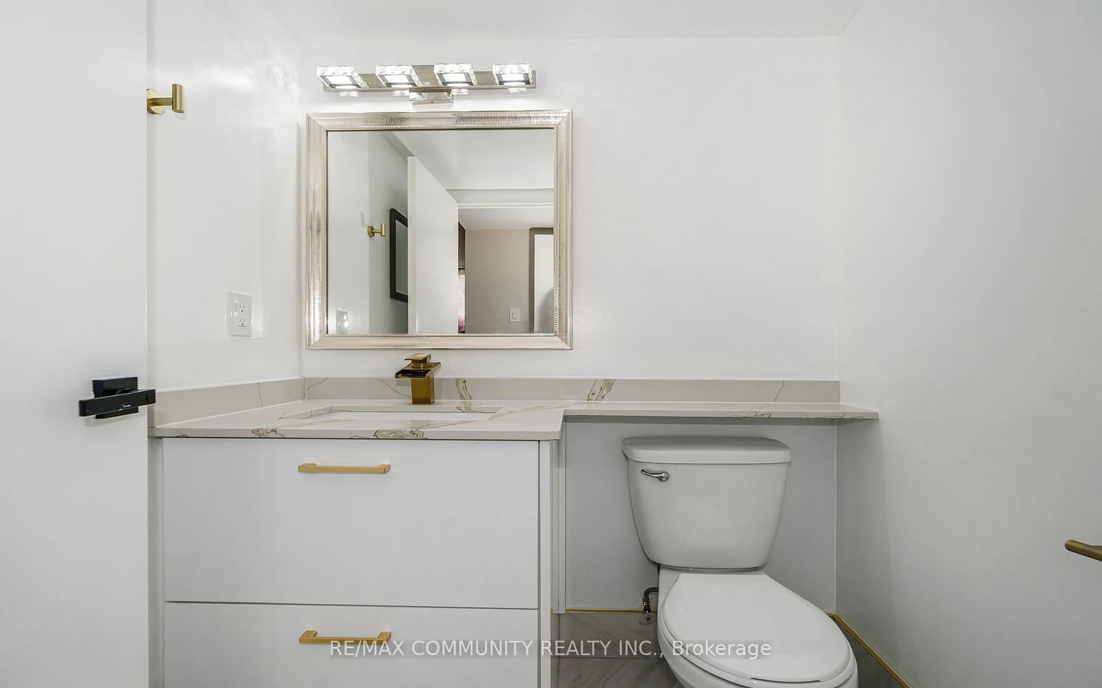 40 Sunrise Ave, unit 104 for sale - image #11