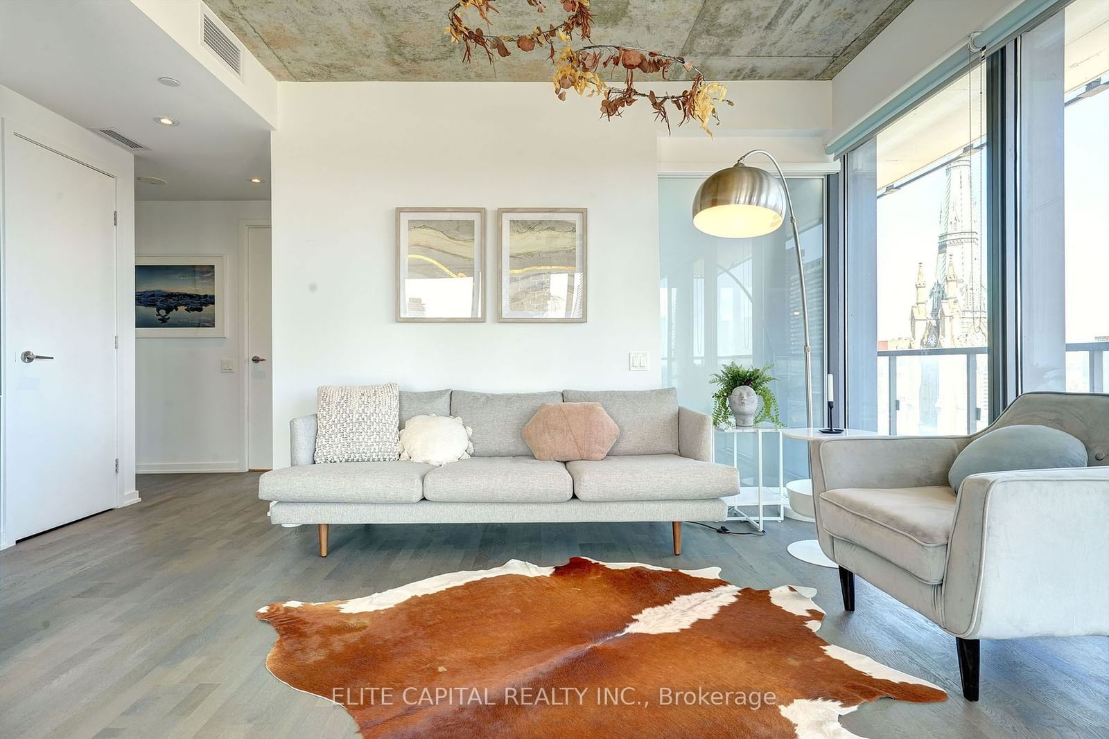 60 Colborne St, unit 1303 for sale - image #8