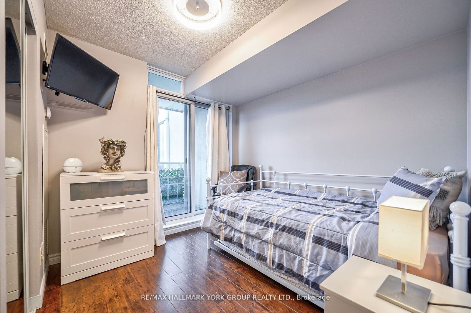 3 Rean Dr, unit 1904 for rent - image #6