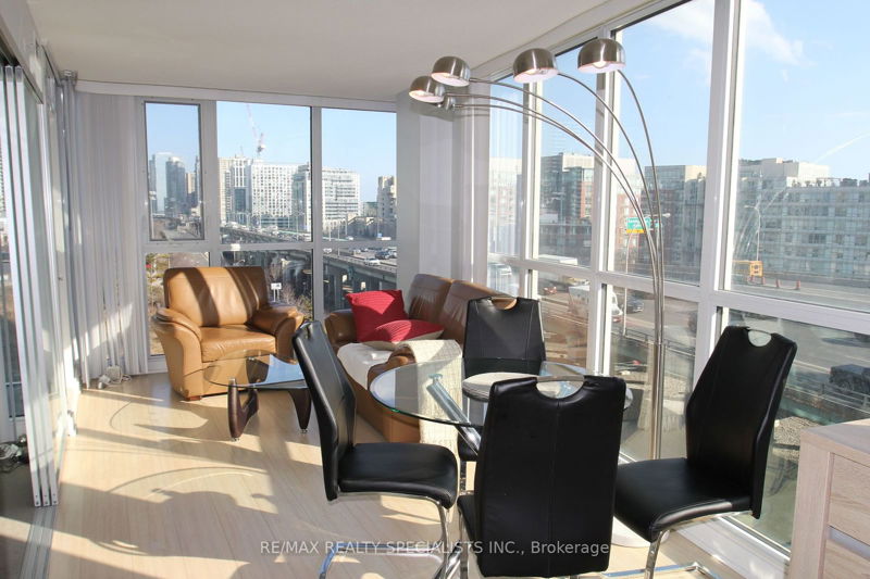 75 Queens Wharf Rd, unit 707 for sale - image #1