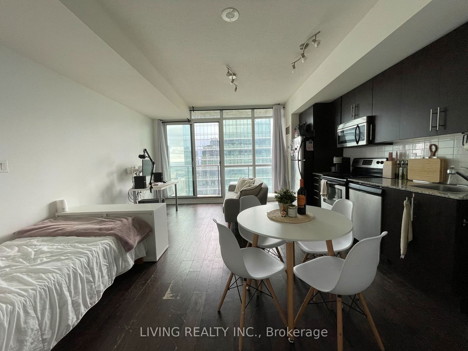 65 Bremner Blvd, unit 4203 for rent - image #3