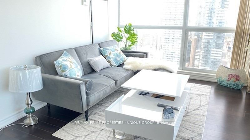 386 Yonge St, unit 4302 for sale - image #3