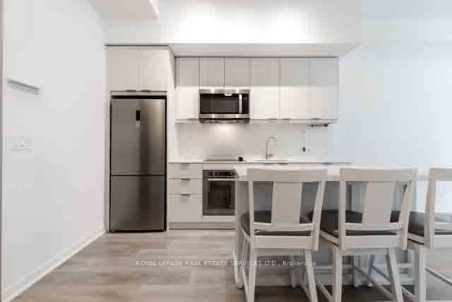 38 Forest Manor Rd, unit 318 for sale - image #14