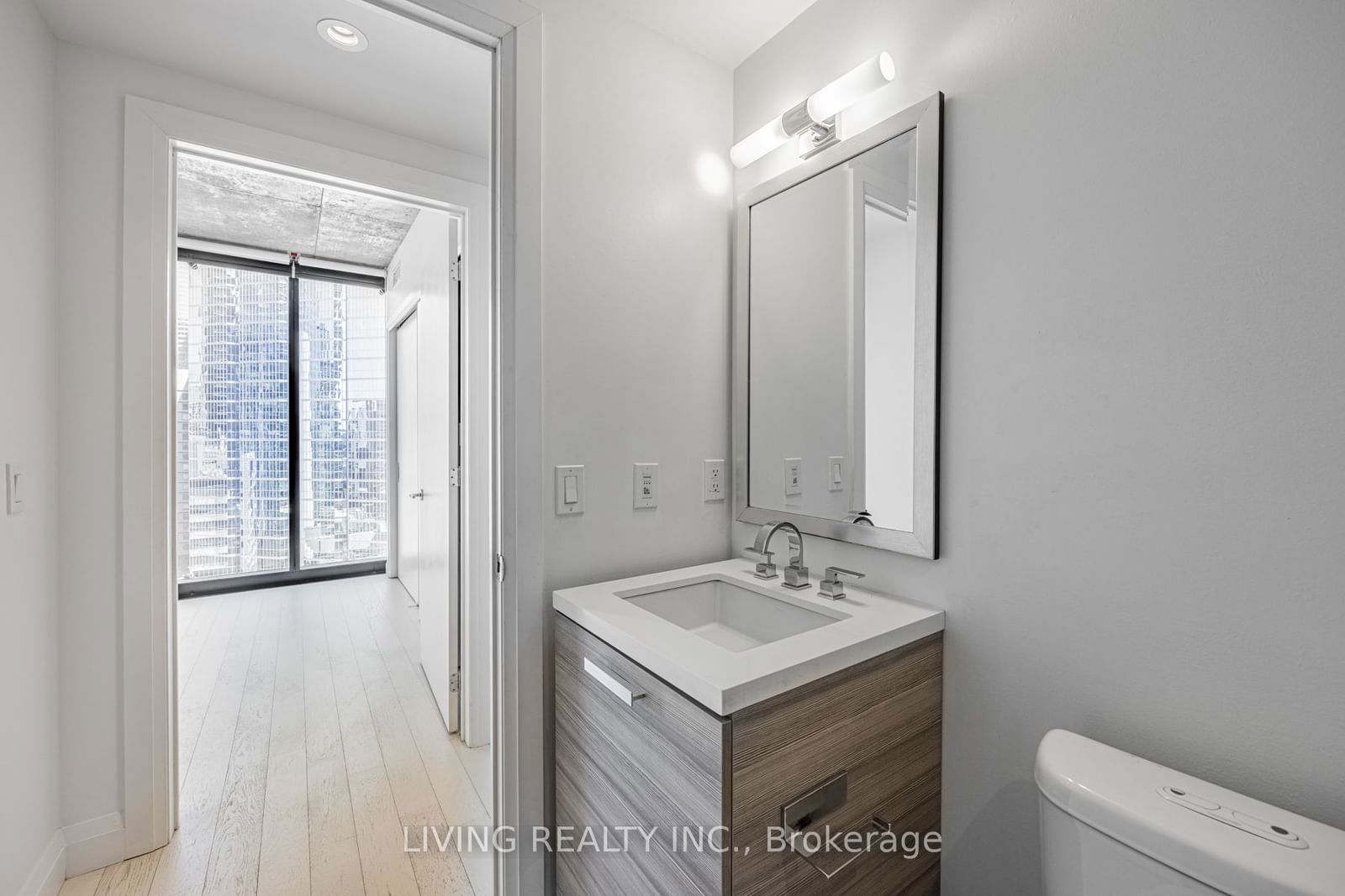 224 King St W, unit 1504 for sale - image #16