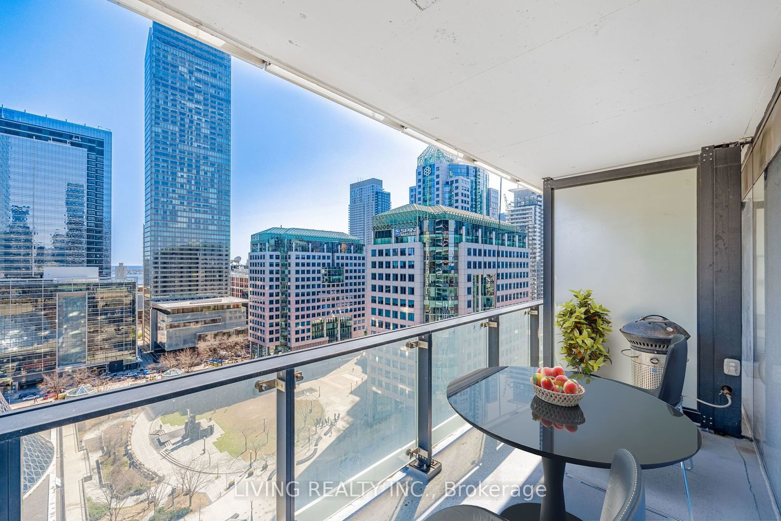 224 King St W, unit 1504 for sale - image #17