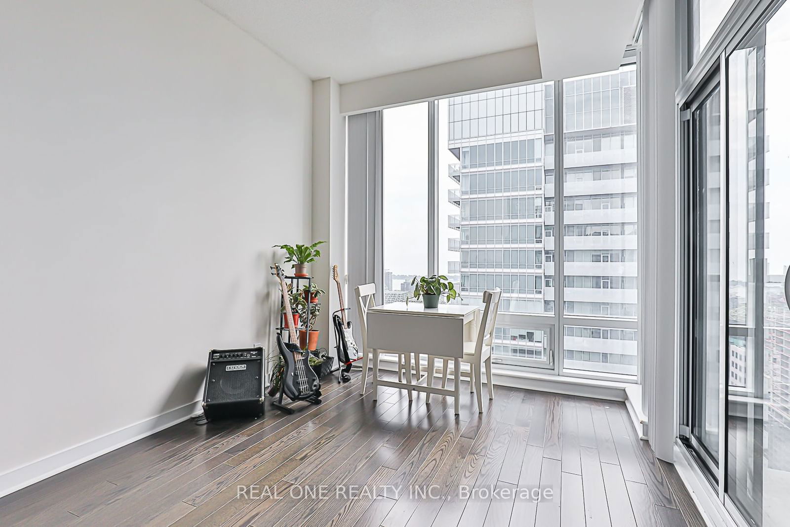 295 Adelaide St W, unit 4408 for sale