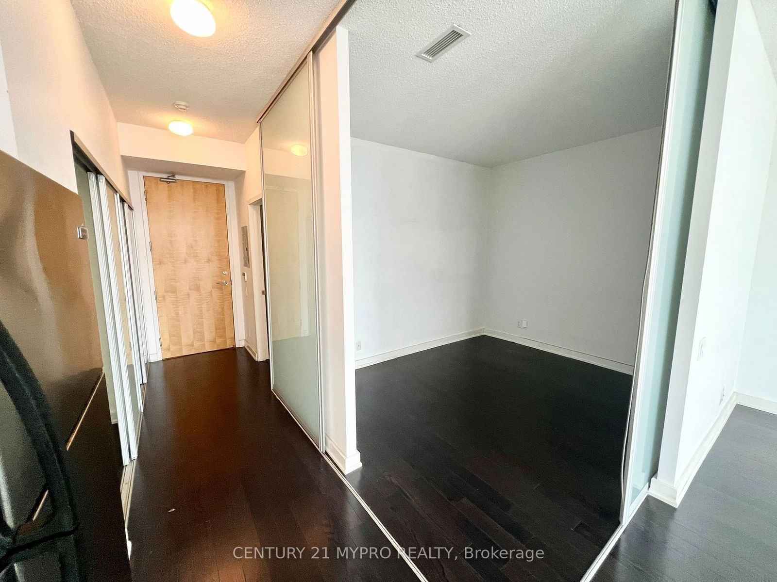 33 Mill St, unit 801 for rent - image #5