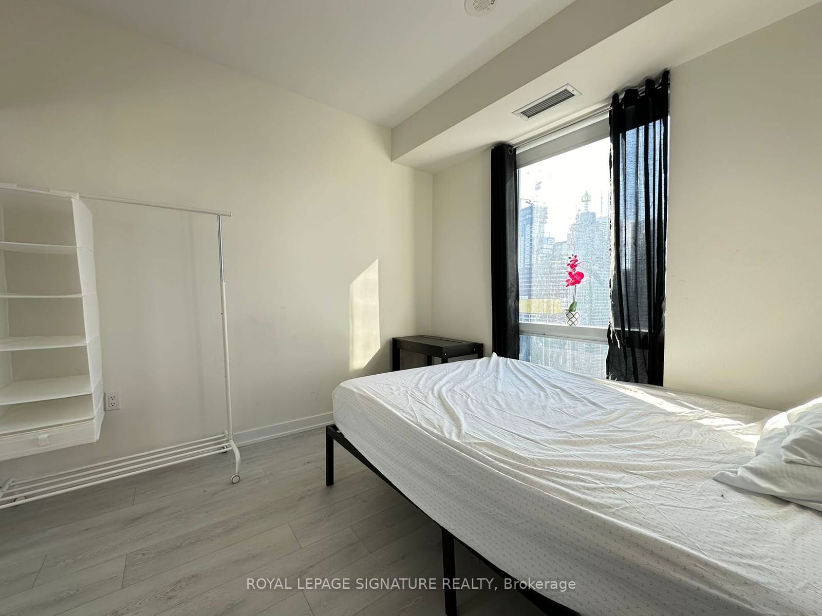 28 Freeland St, unit 3806 for rent - image #8