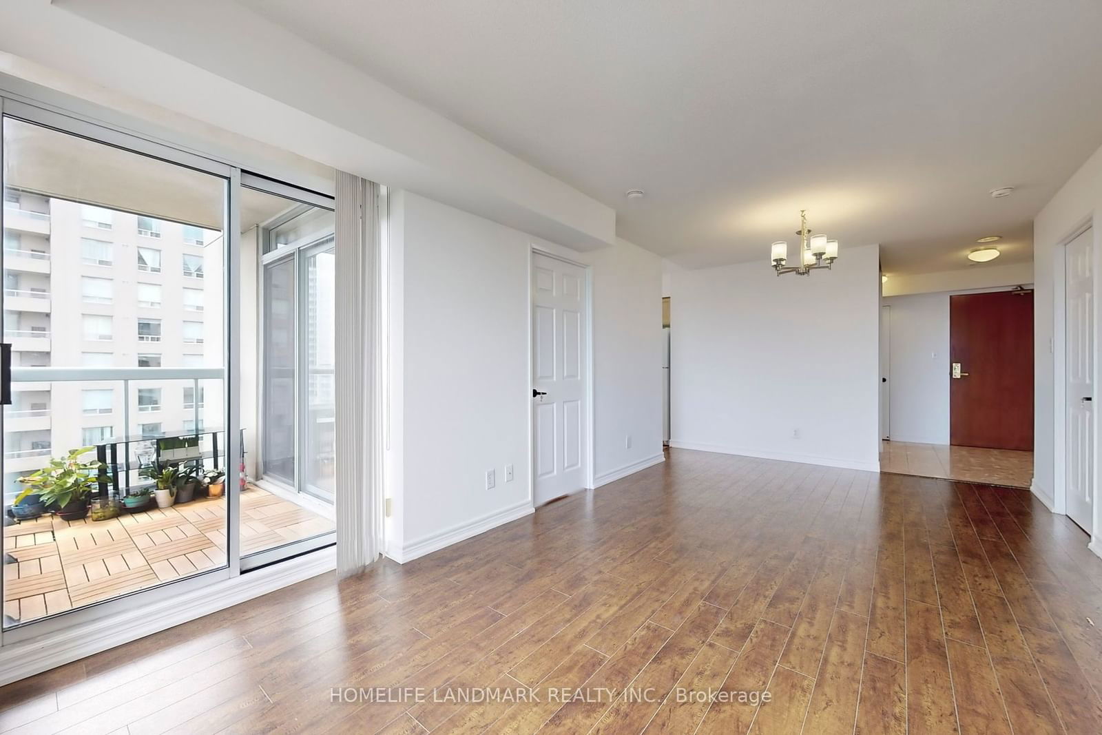 28 Empress Ave, unit 1811 for sale - image #2