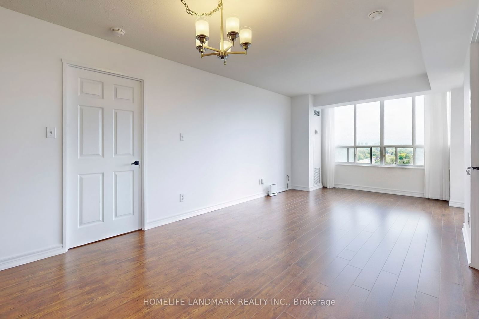 28 Empress Ave, unit 1811 for sale - image #4