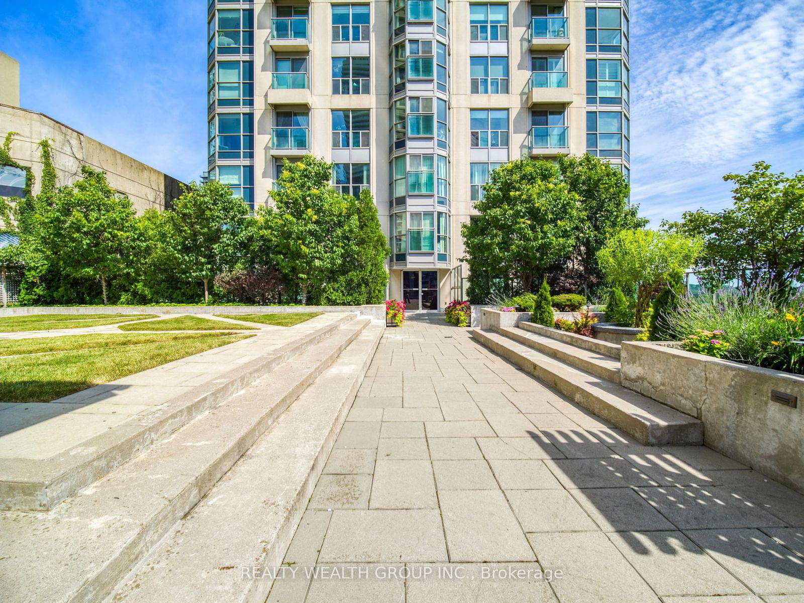 The Residences of 8 Park Road Yorkville, Downtown, Toronto