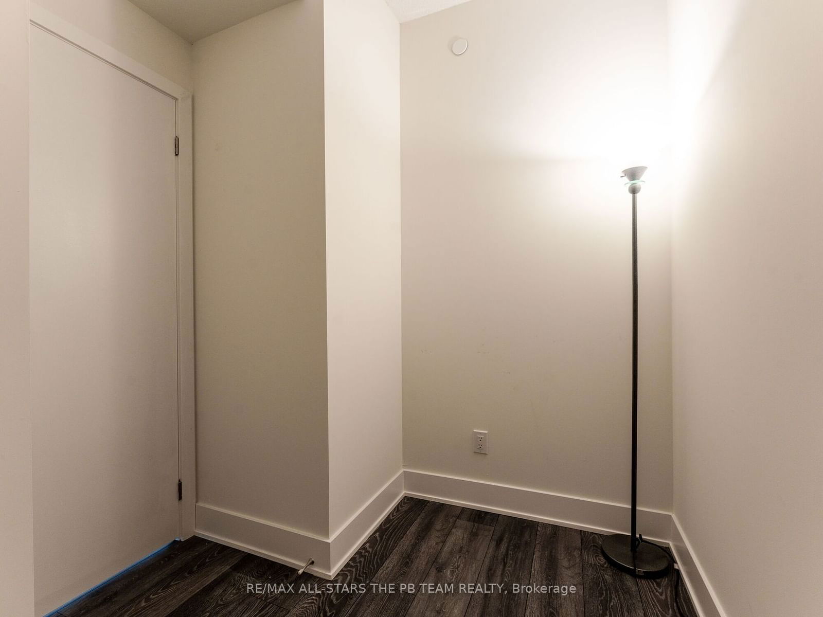 188 Fairview Mall Dr, unit 1512 for rent - image #22