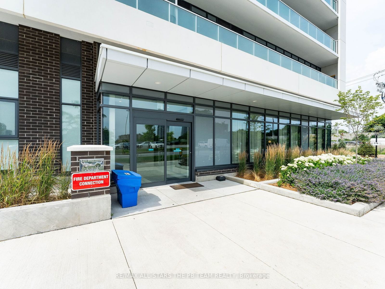 188 Fairview Mall Dr, unit 1512 for rent - image #4