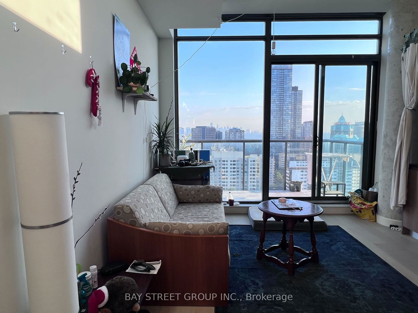 81 Wellesley St E, unit 2207 for sale - image #3