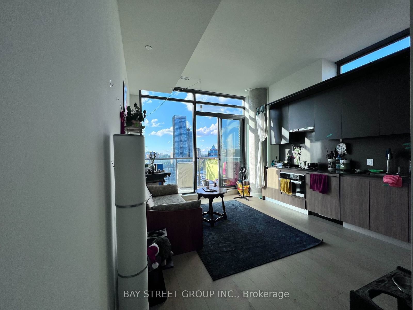 81 Wellesley St E, unit 2207 for sale - image #4