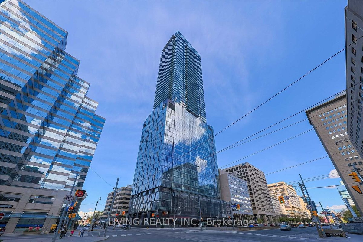 488 University Ave, unit 3911 for sale - image #2