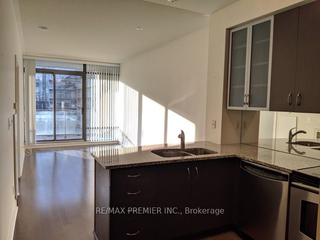 18 Yorkville Ave, unit 409 for rent - image #5