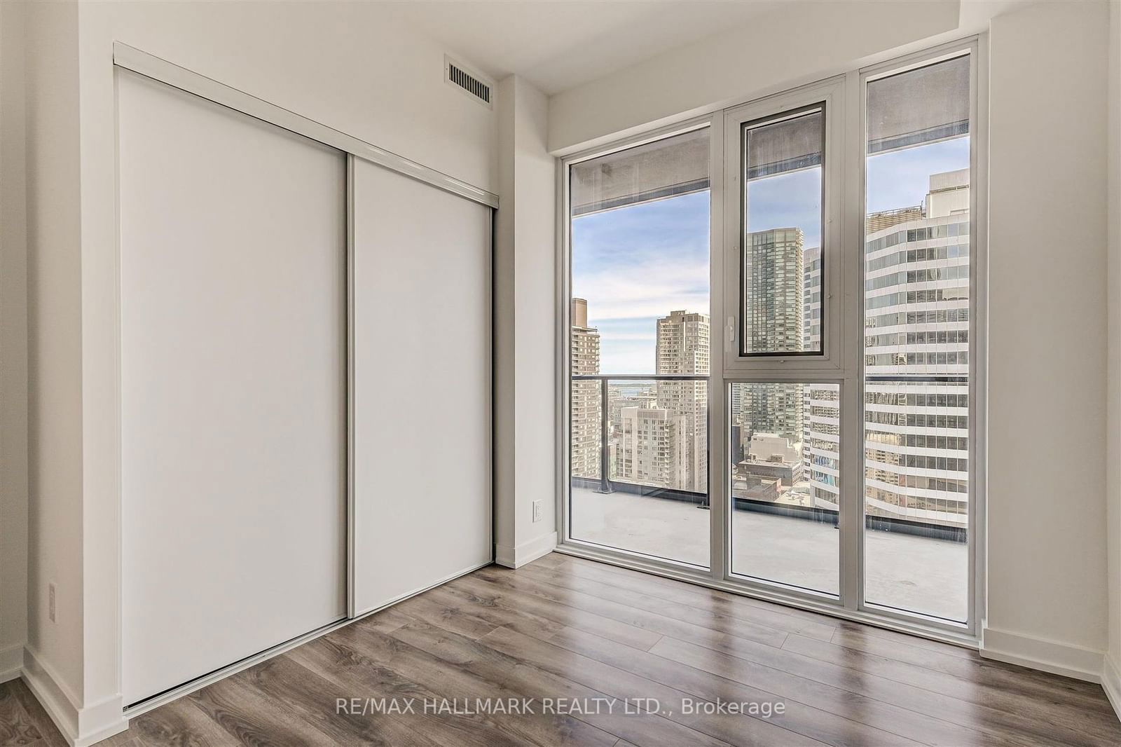 20 Edward St, unit 2603 for rent - image #10