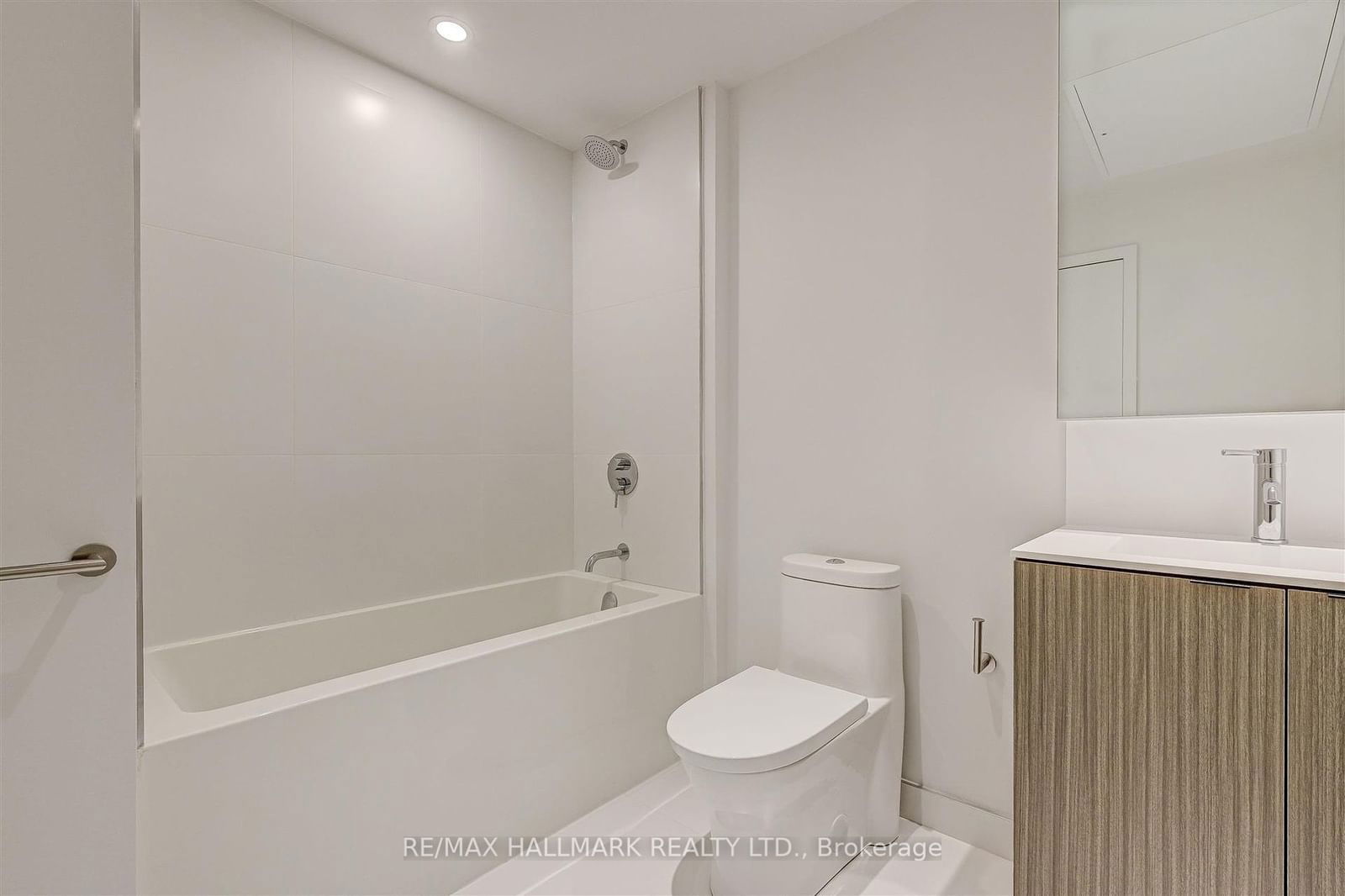 20 Edward St, unit 2603 for rent - image #8