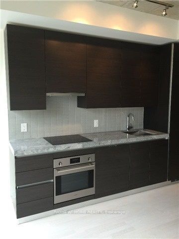 629 King St W, unit 328 for rent