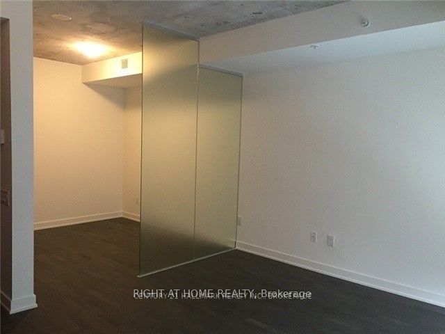 629 King St W, unit 328 for rent