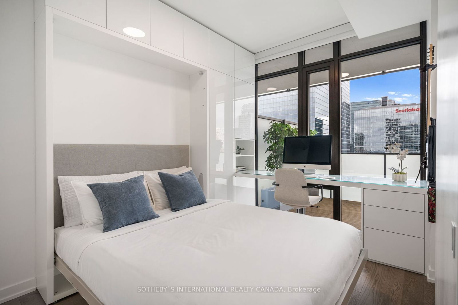 20 Lombard St, unit 3411 for sale - image #14