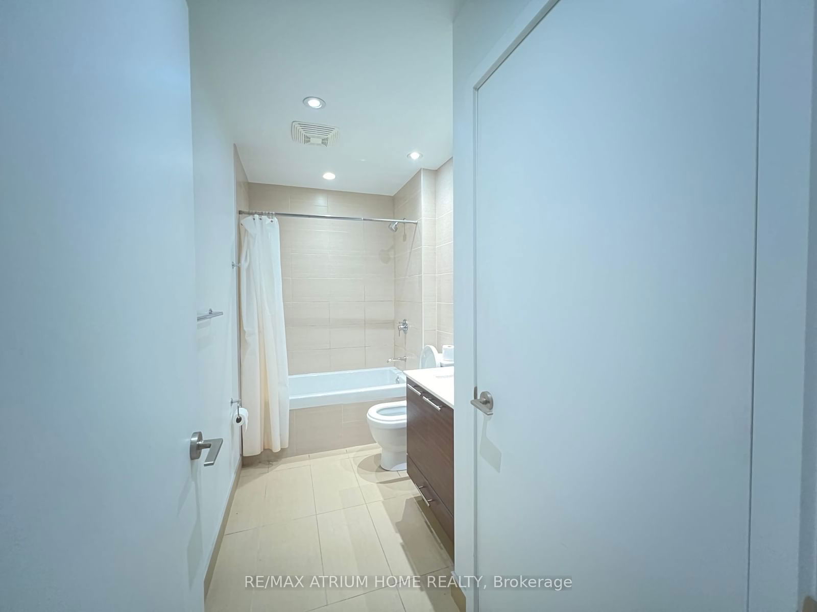 3 Market St, unit 311 for sale - image #11